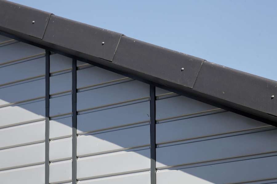 Wirtschaftlicher „Kassetten-Look“ für die Fassade, Mittelweg 9a, 25855 Haselund